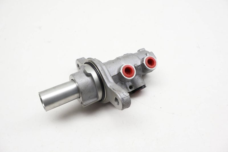 Brake Master Cylinder 34336868997 — Used (SKU 729865)