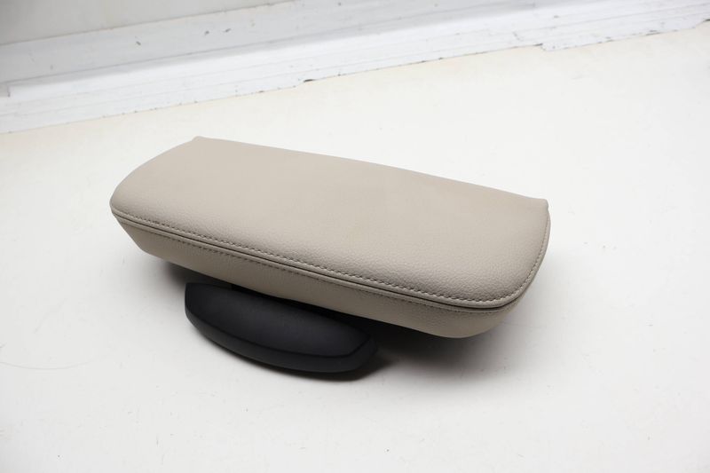 Seat Leg / Thigh Support Cushion 52107496019 — Used (SKU 729407)