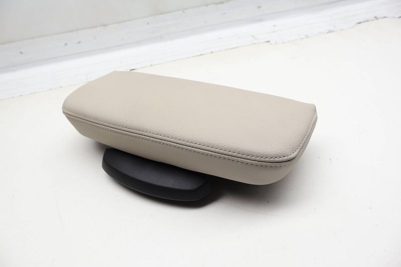 Seat Leg / Thigh Support Cushion 52107496019 — Used (SKU 729408)