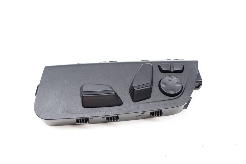 Seat Adjustment Switch 61319248089 — Used (SKU 729502)