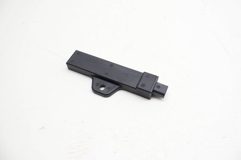 Kessy / Keyless Entry Antenna (INNER) 65205A5D3C0 — Used (SKU 729667)