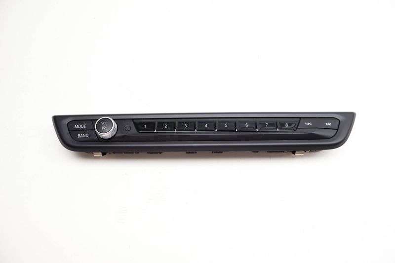 Radio / Stereo Unit 61315A47C51 — Used (SKU 729554)