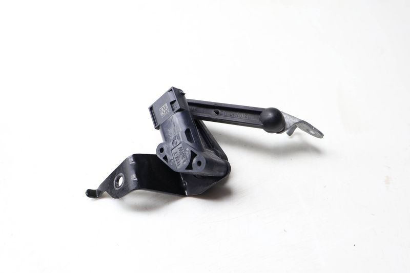 Headlight Leveling Sensor 37146853714 — Used (SKU 729743)