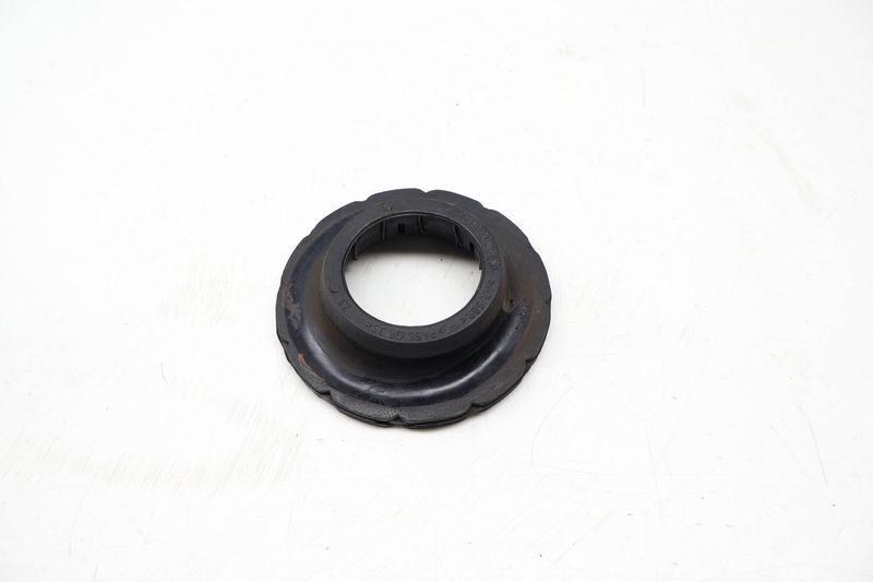 Upper Spring Pad / Rubber Mount 33536875113 — Used (SKU 729701)
