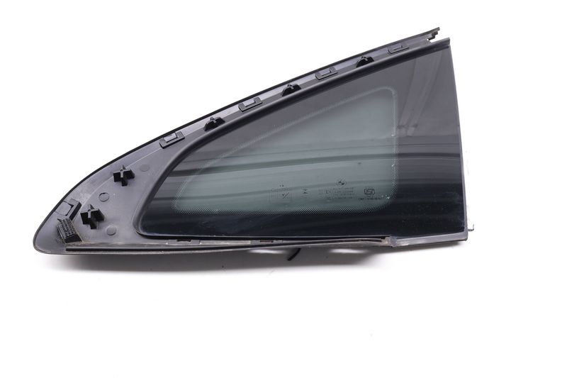 Quarter Window Glass 51377483158 — Used (SKU 729793)