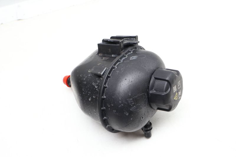 Coolant Expansion Tank / Reservoir 17138610661 — Used (SKU 657701)