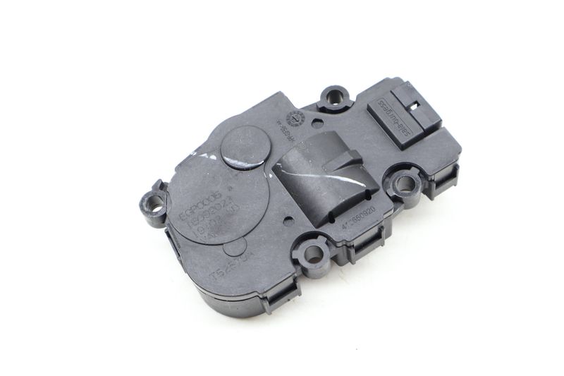 HVAC Flap / Servo Air Motor / Actuator 64119384023 — Used (SKU 657968)