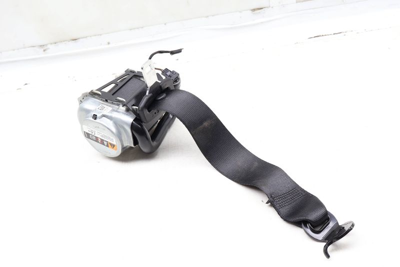 Seat Belt Retractor (OUTER) 72117497783 — Used (SKU 658071)