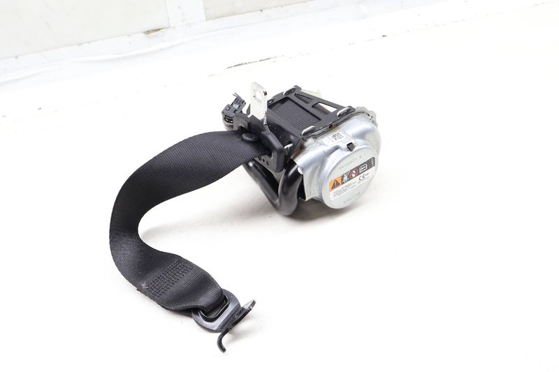 Seat Belt Retractor (OUTER) 72117497784 — Used (SKU 658072)