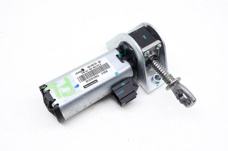 Front Tilt Seat Motor 3QF959247A — Used (SKU 702937)