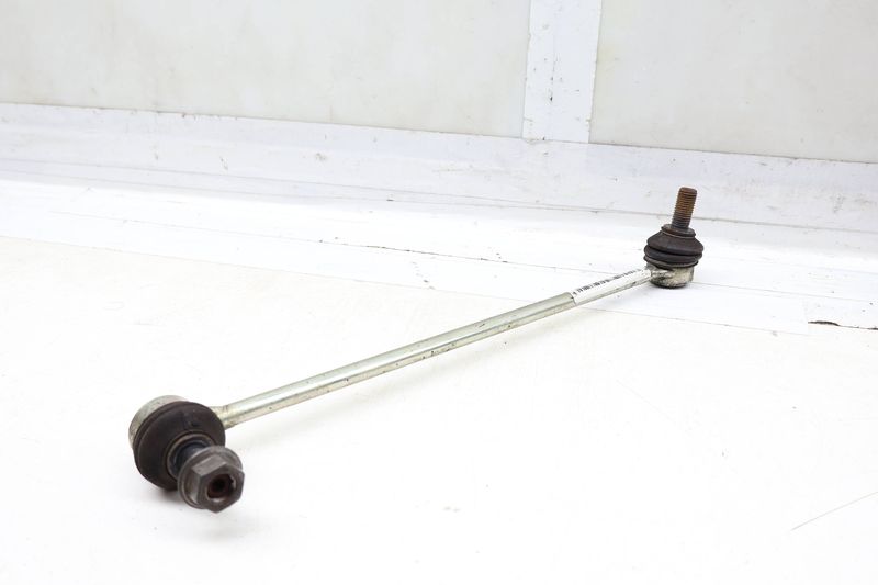Stabilizer / Sway Bar End Link 3QF411315A — Used (SKU 703382)