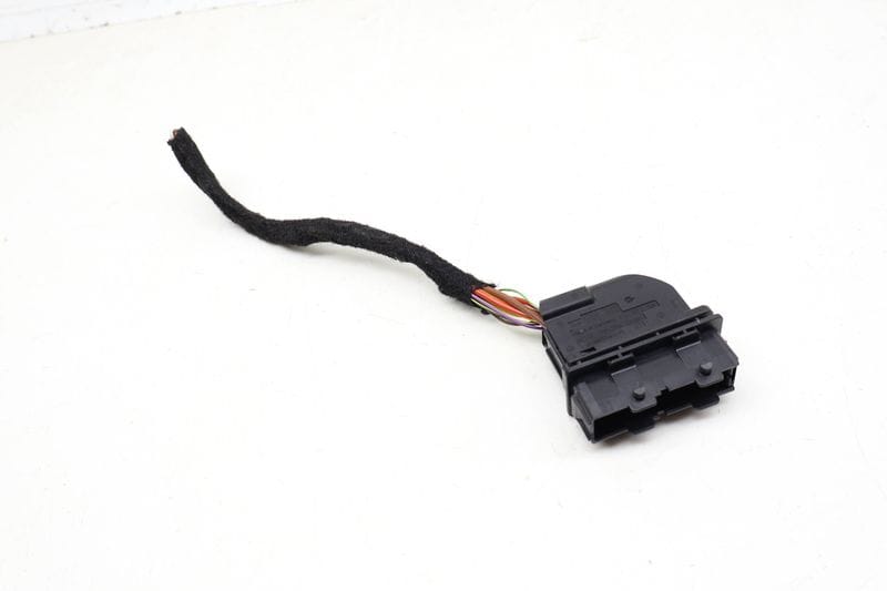 Door Wiring Harness Connector (27-PIN) 8K0972701 — Used (SKU 703081)