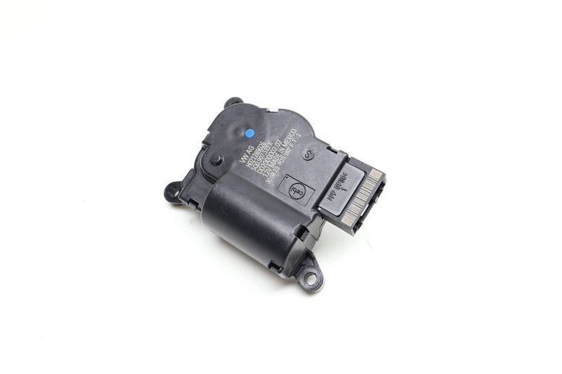 HVAC Flap / Servo Air Motor / Actuator 5Q0907511K — Used (SKU 703082)