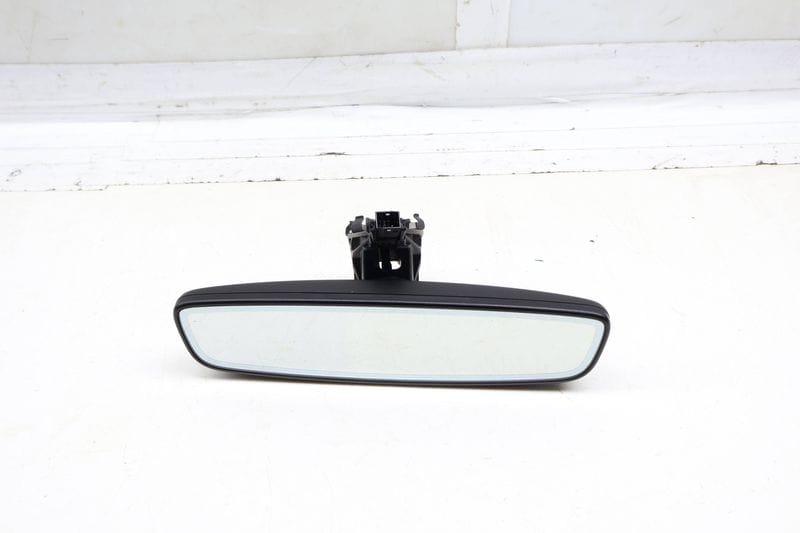Interior Rear View Mirror w/ Auto Dim 3G0857511AM — Used (SKU 703280)