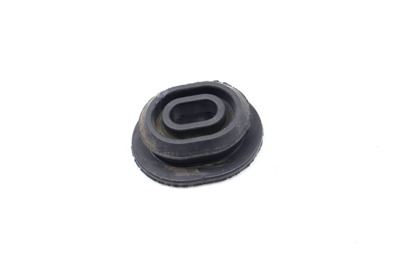 Lower Radiator Rubber Mount 1K0121367F — Used (SKU 703244)