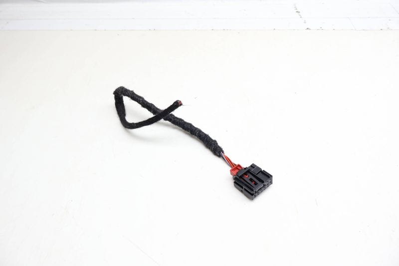 Outer Tail Light / Lamp Wiring Connector Pigtail — Used (SKU 703356)