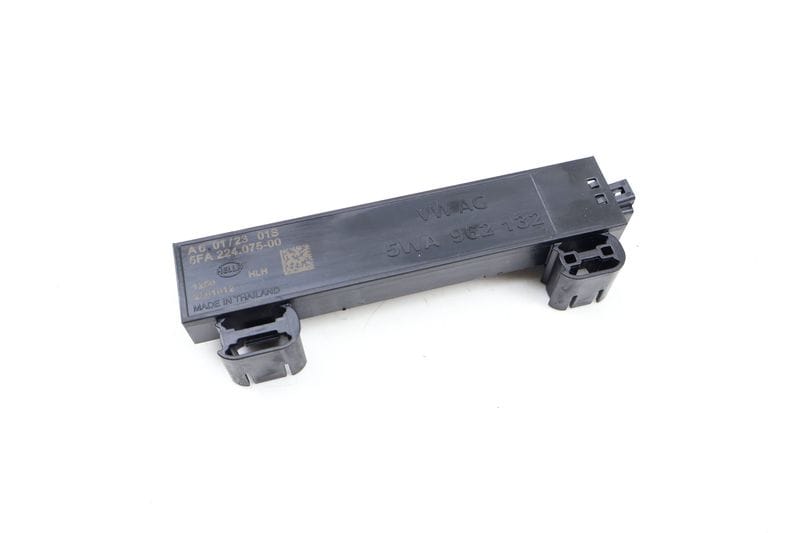 Kessy / Keyless Entry Antenna 5WA962132 — Used (SKU 703058)