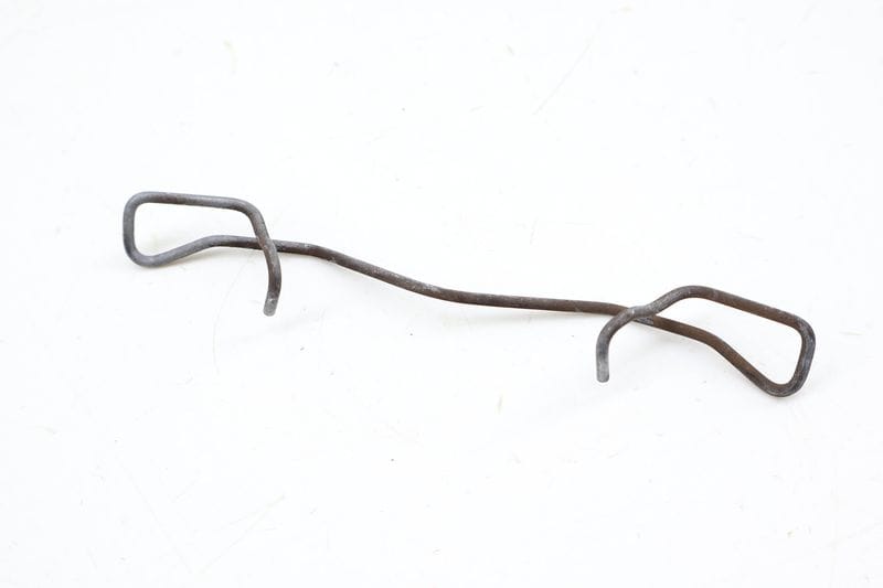 Brake Retaining Spring 8V0615269 — Used (SKU 703248)