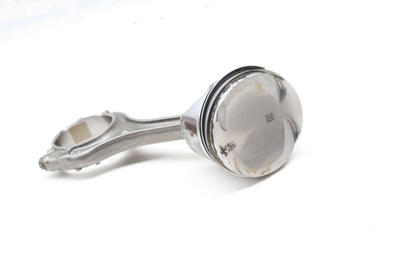 Piston w/ Connecting Rod 05E107065BC — Used (SKU 671027)