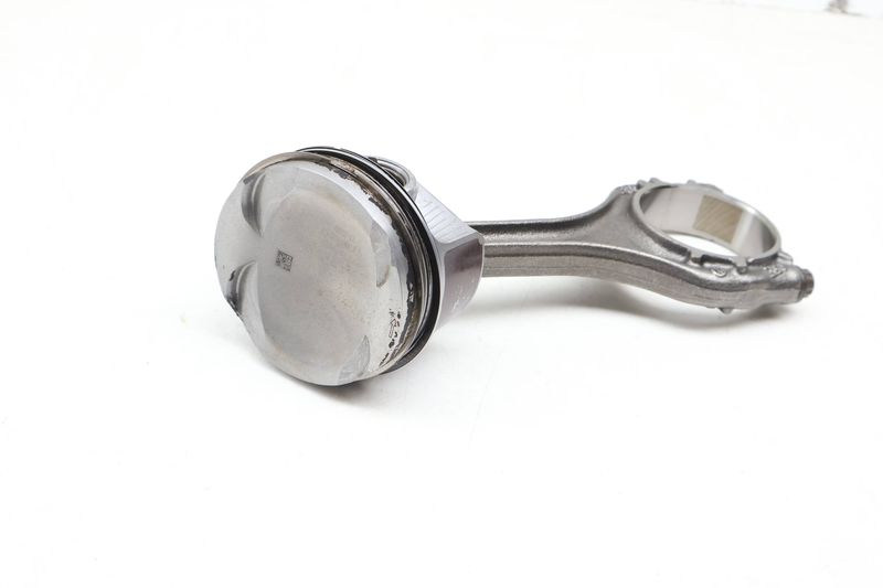 Piston w/ Connecting Rod 05E107065BC — Used (SKU 671028)