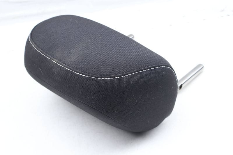Headrest / Head Rest (CLOTH) 2GJ885901B — Used (SKU 670759)