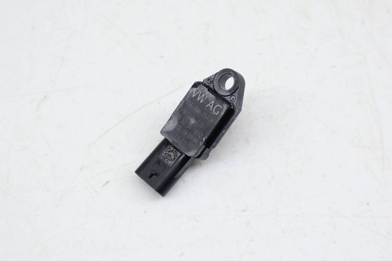 Secondary Air Pump Pressure Sensor 05E906051H — Used (SKU 670933)
