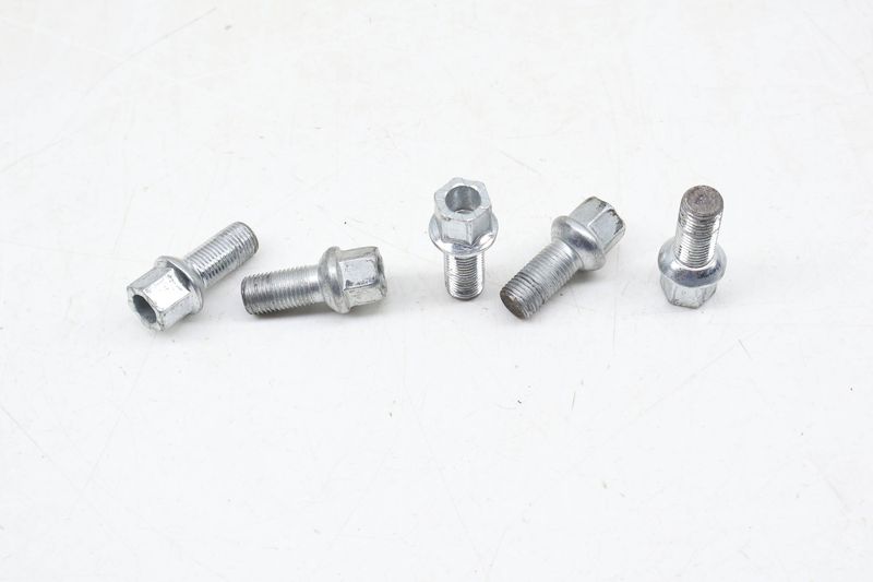 Wheel Bolt / Lug Nut Set (5) WHT001812 — Used (SKU 670931)