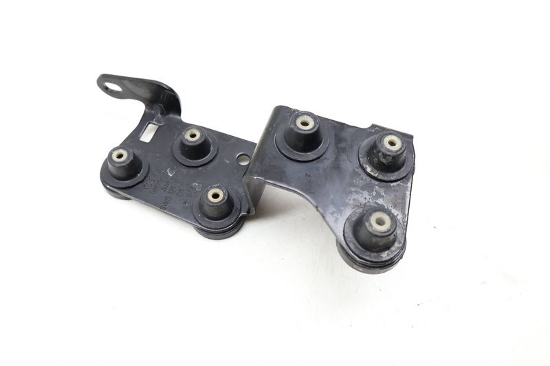 Auxiliary Coolant / Water Pump Bracket 8W0121305AH — Used (SKU 652005)