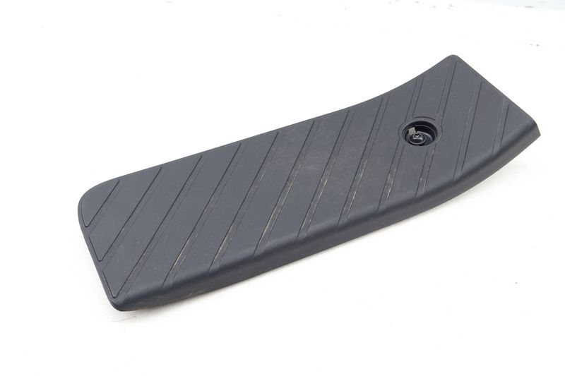 Dead Pedal / Foot Rest Cover 8W1864777 — Used (SKU 651841)