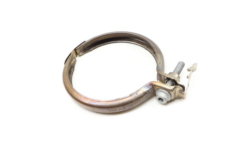 Exhaust Pipe Clamp 8W0253725K — Used (SKU 651678)