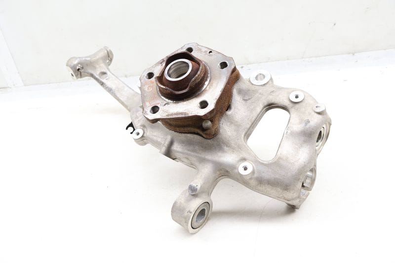 Spindle Knuckle w/ Wheel Bearing 8W0407241F — Used (SKU 652055)
