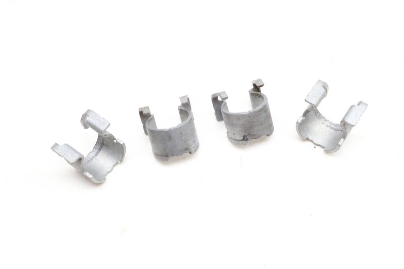 Fuel Injector Clip Set (4) 06Q133036 — Used (SKU 651671)