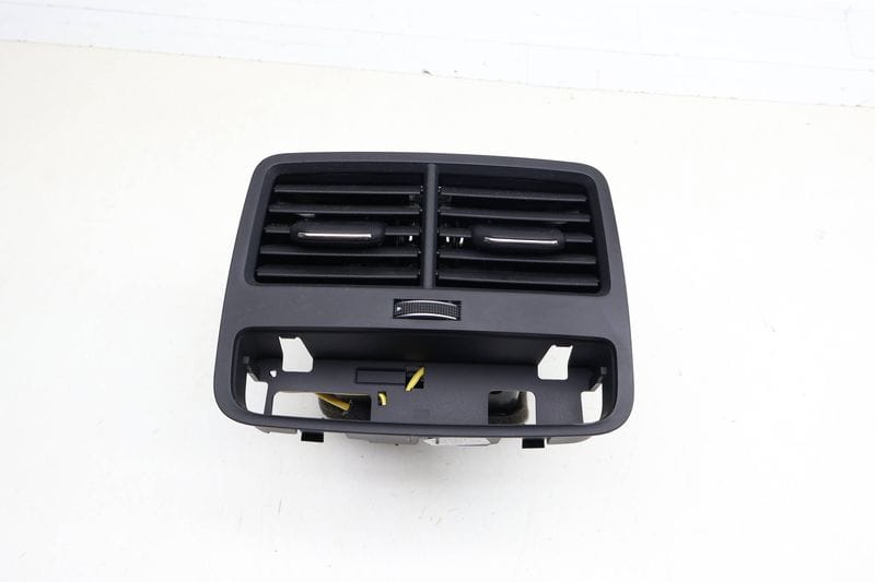 Center Console Air Vent 8W0819203B — Used (SKU 694330)