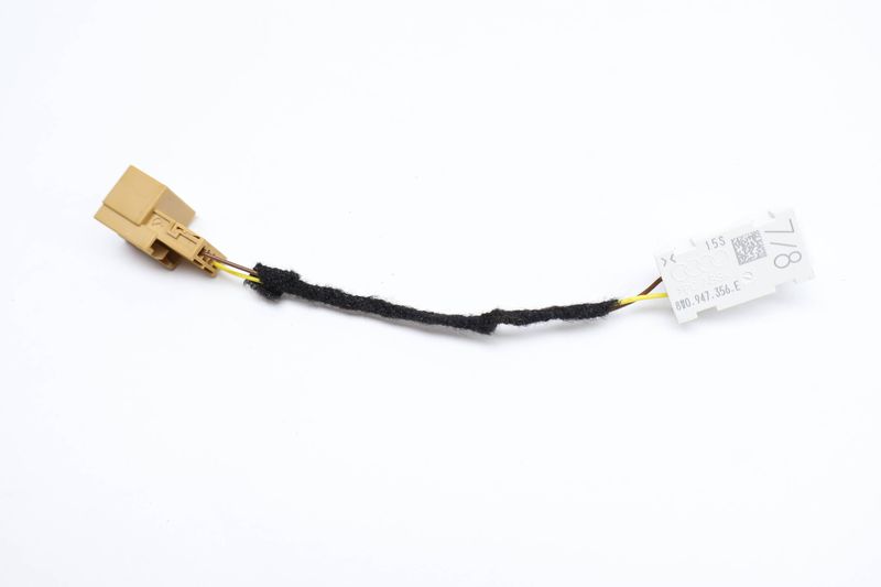 LED Light Module Wiring Connector 8W0947356E — Used (SKU 651572)