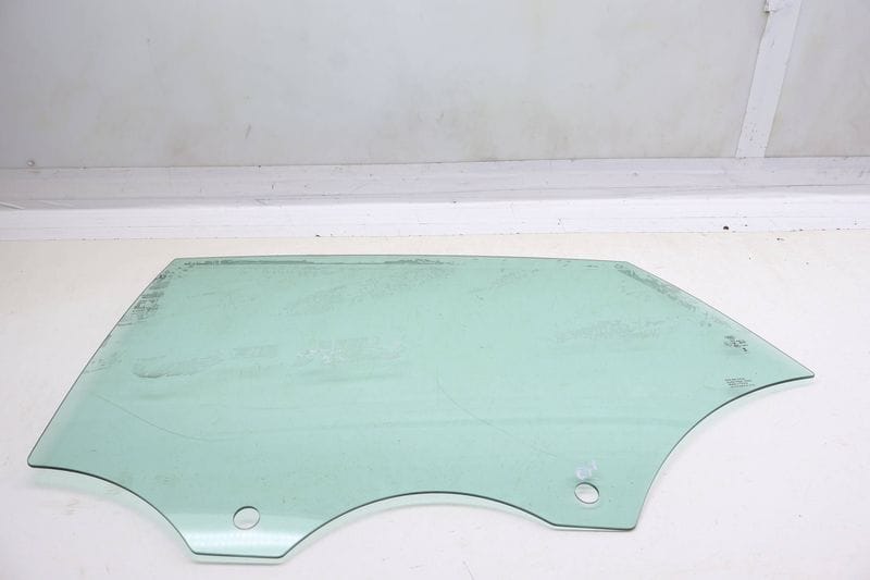 Door Window Glass 8W8845205B — Used (SKU 694410)