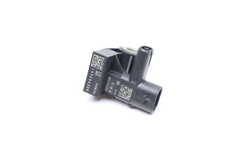 Airbag Impact / Crash Sensor 85E959651 — Used (SKU 651581)