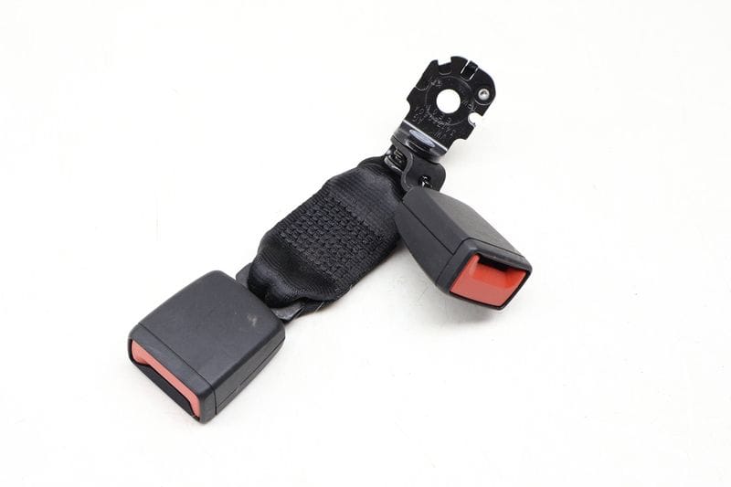Seat Belt Buckle / Receiver (DOUBLE) 8W0857739C — Used (SKU 651899)