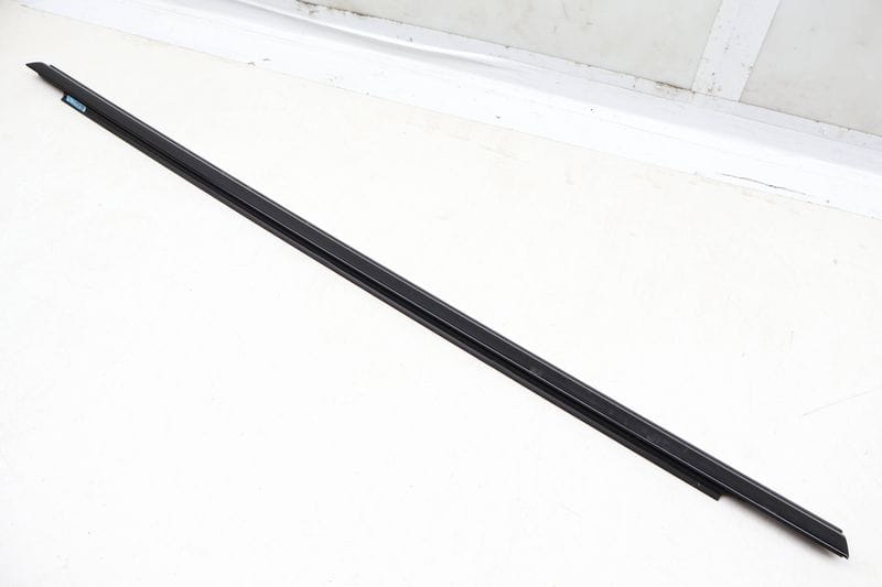 Door Window Slot Seal / Trim 8W8853764C — Used (SKU 651908)