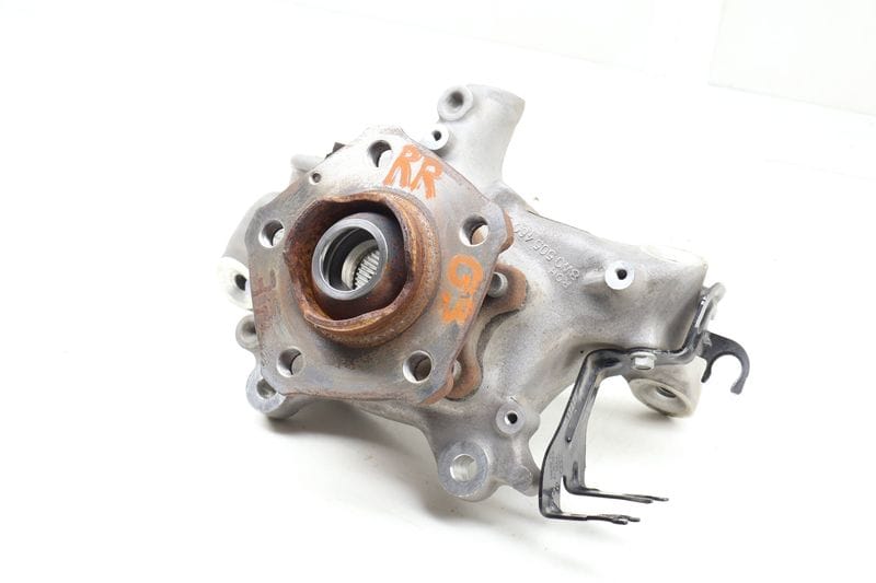 Spindle Knuckle w/ Wheel Bearing 8W0505432Q — Used (SKU 694501)
