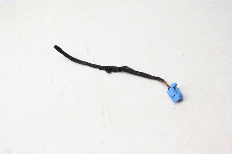 Tail Light / Lamp Wiring Connector Pigtail (6-PIN) 8W0971636D — Used (SKU 694355)
