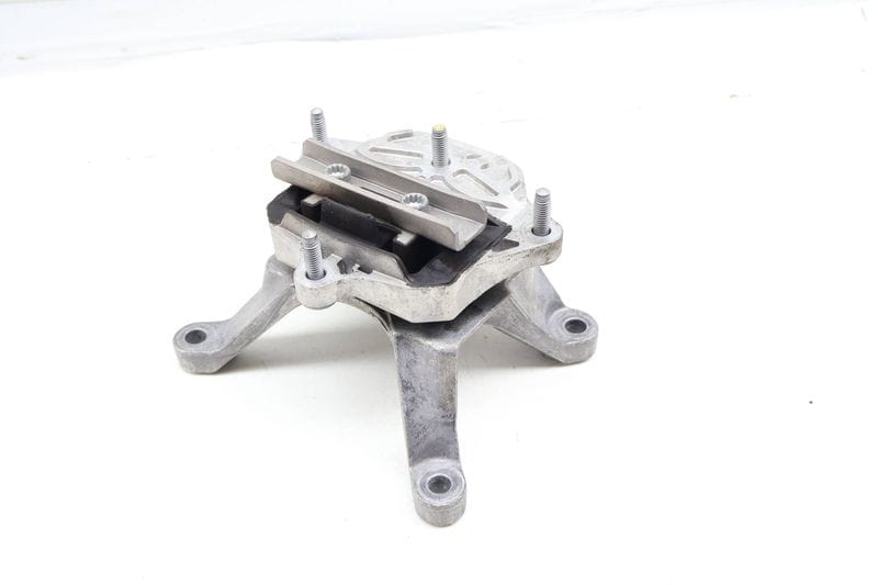 Transmission Mount / Bracket 8W0399118C — Used (SKU 694456)
