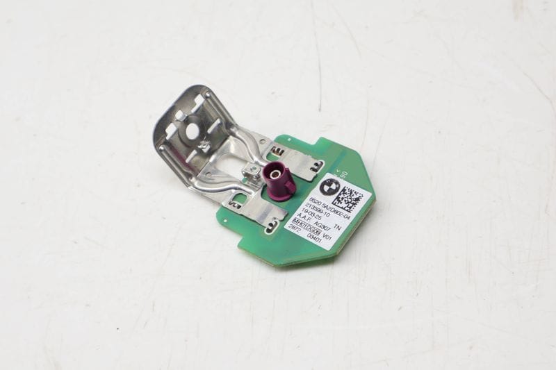 Cellular / Telematics Antenna 65205A2D602 — Used (SKU 735658)