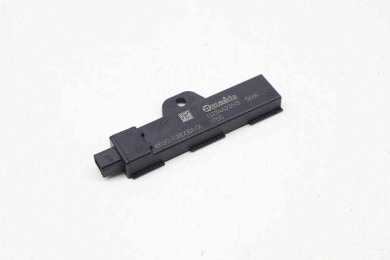 Comfort Access / Keyless Entry Interior Antenna 65205A1D0B1 — Used (SKU 735673)