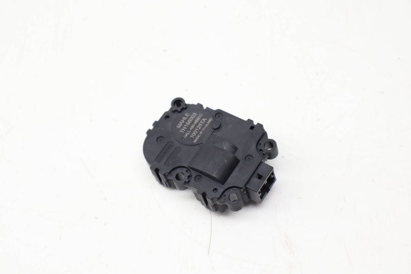 HVAC Air Vent / Flap Actuator Motor 64115B634F2 — Used (SKU 735660)