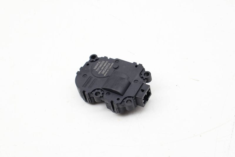 HVAC Air Vent / Flap Actuator Motor 64115B634F2 — Used (SKU 735681)