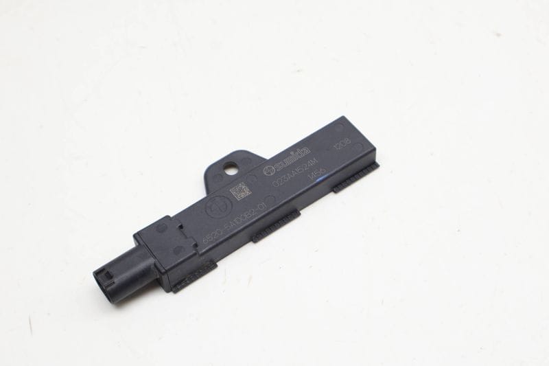 Keyless Entry / Comfort Access Antenna 65205A1D0B2 — Used (SKU 735664)