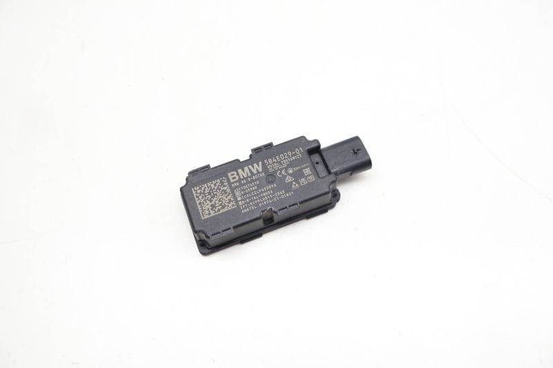 Keyless Entry / Remote Control Receiver 61355B4E029 — Used (SKU 736271)