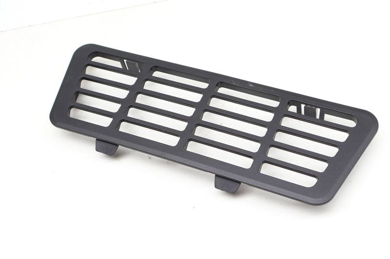 Cargo Area / Luggage Compartment Ventilation Grille 51475A670B7 — Used (SKU 735592)