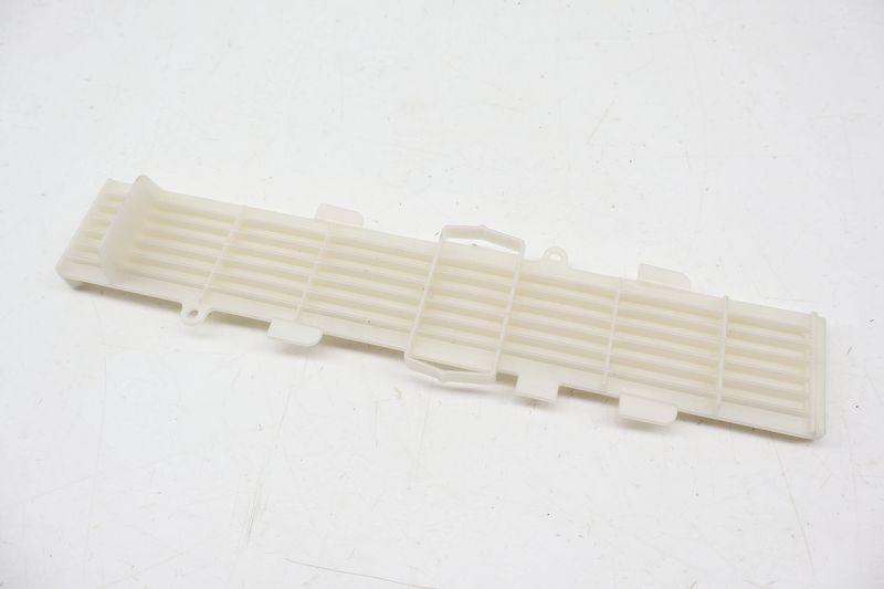 Cabin Air Filter Cover 8K0819422A — Used (SKU 726454)