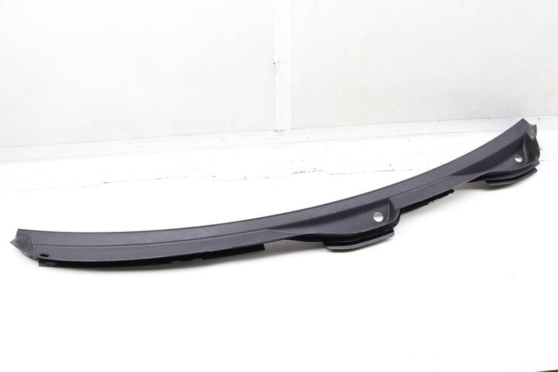 Firewall Cowl / Rain Tray 95B819403B — Used (SKU 726933)